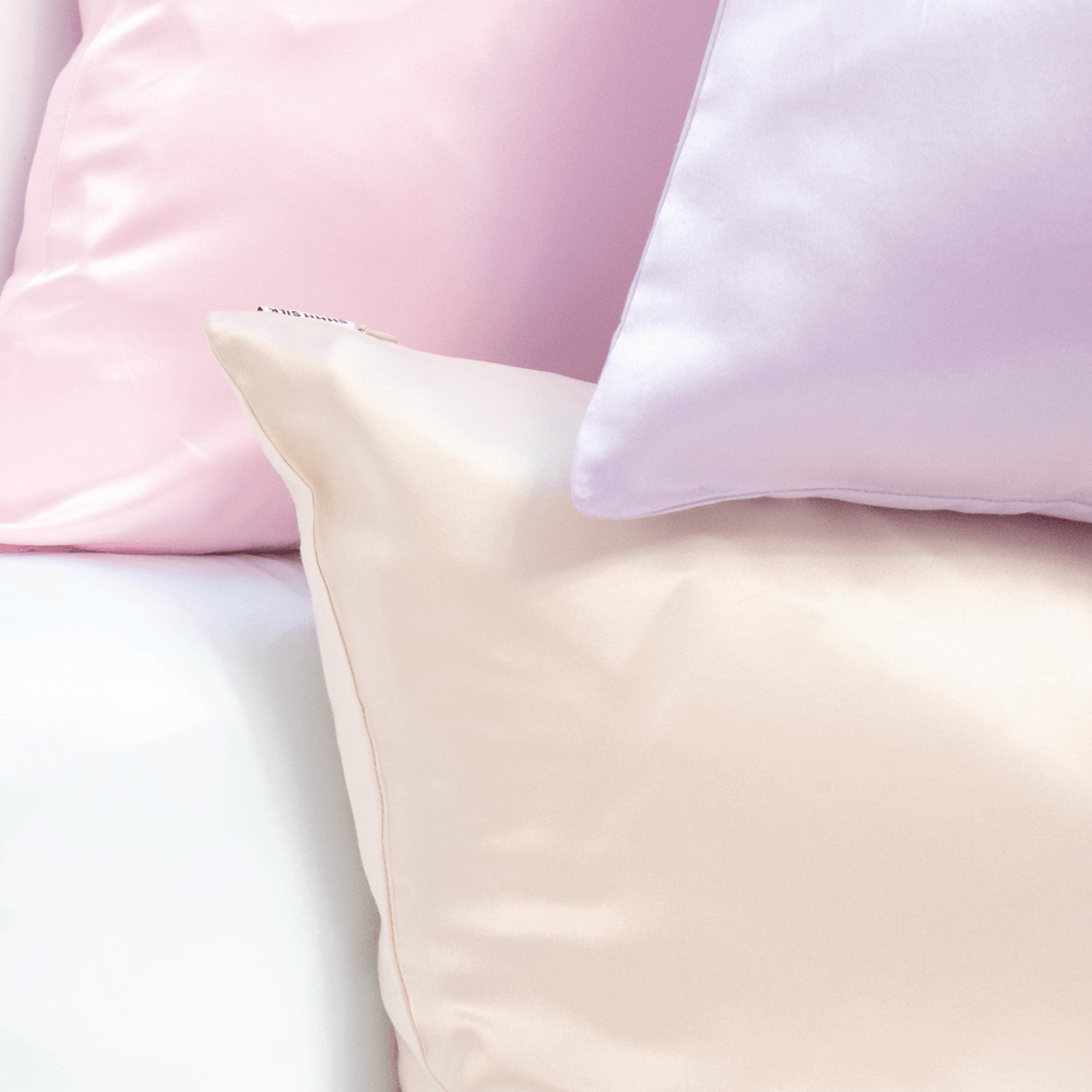 A Silk Pillowcase That Is Luxurious and Low-Cost